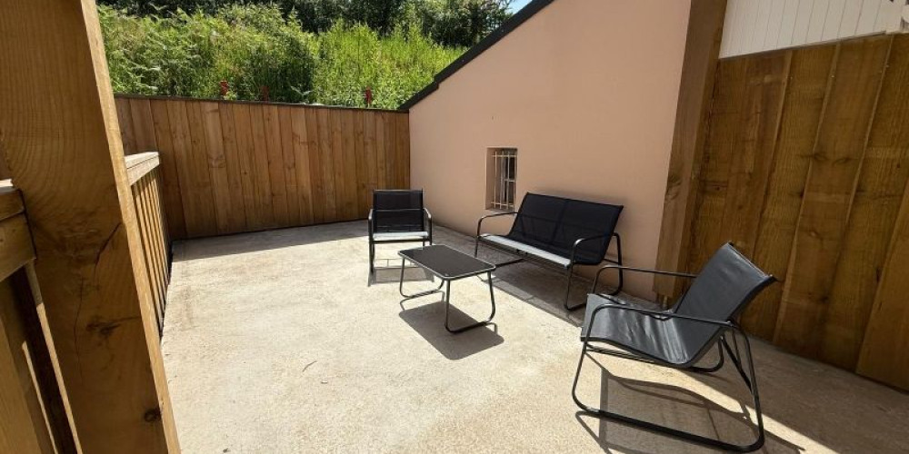 appartement à ST PIERRE DU MONT (40280)